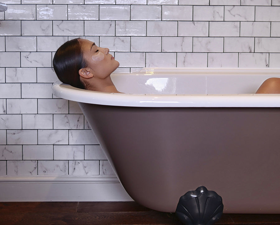 A skincare routine for detoxing